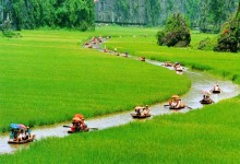 HANOI - HA LONG BAY - NINH BINH - DANANG - HOI AN - HUE - BANA HILLS 8 DAYS 7 NIGHTS - VIETNAM SIGNATURE JOURNEY FROM ONLY 394 USD/PERSON