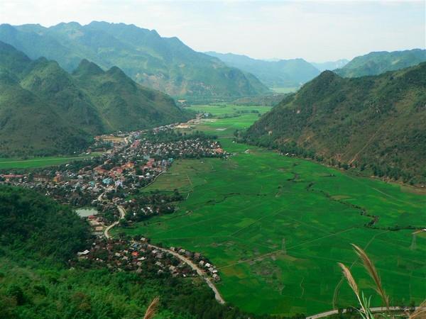 MAICHAU & CUCPHUONG NATIONAL PARK TREKKING 3 DAYS 2 NIGHTS from 100 USD/person only